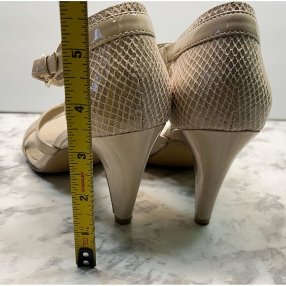 Bandolino Sandals Womens Size 7.5 M Open-Toe Heeled Faux Snake Skin Accent - Picture 5 of 13